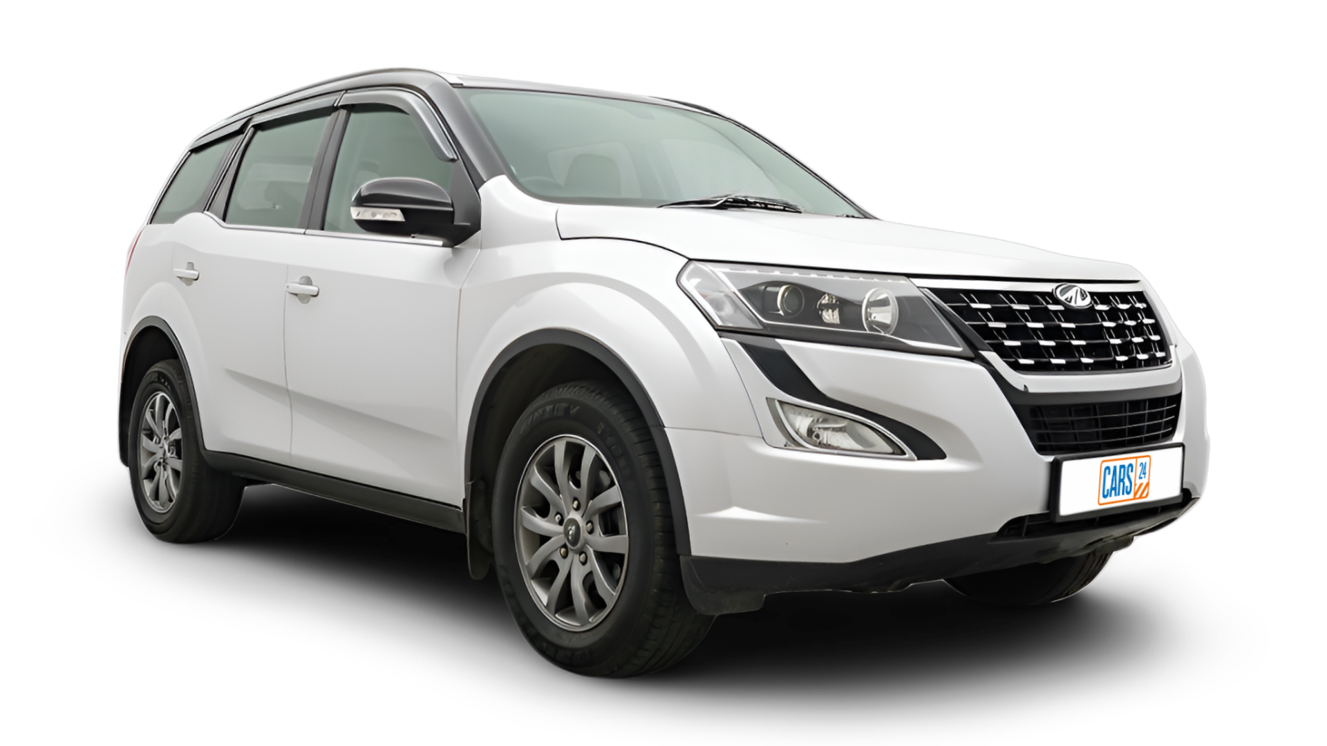 Mahindra XUV500-img